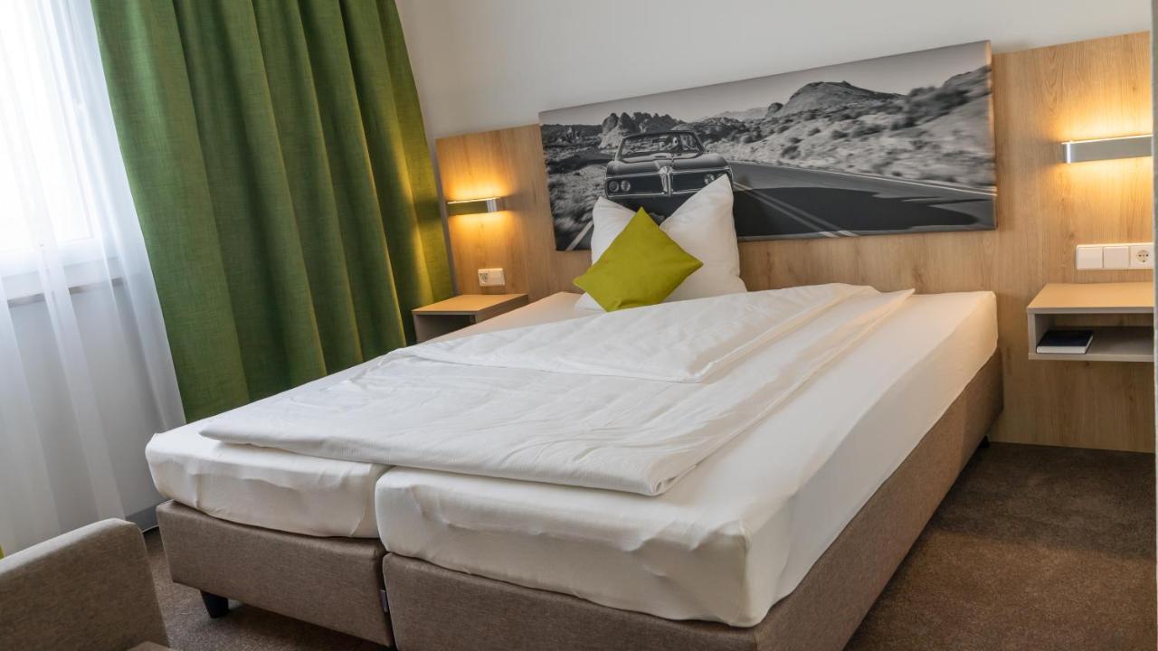 Highway Hotel Хербольцхайм Экстерьер фото