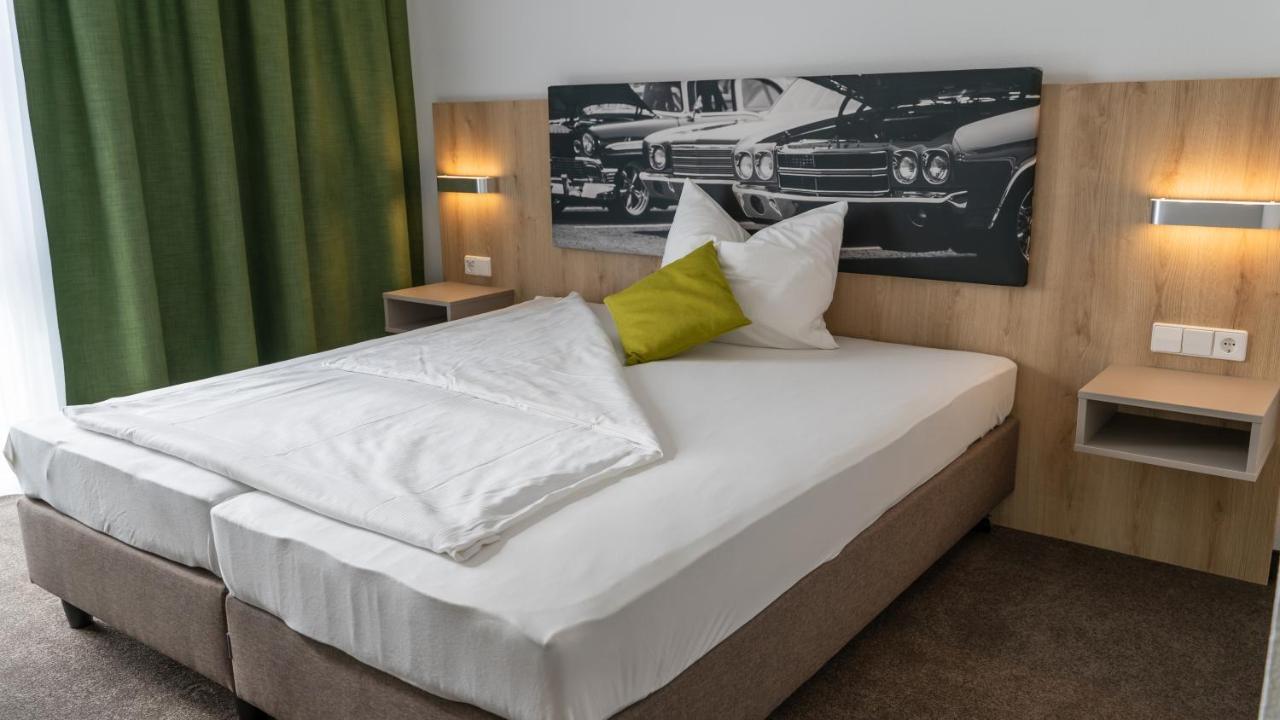 Highway Hotel Хербольцхайм Экстерьер фото