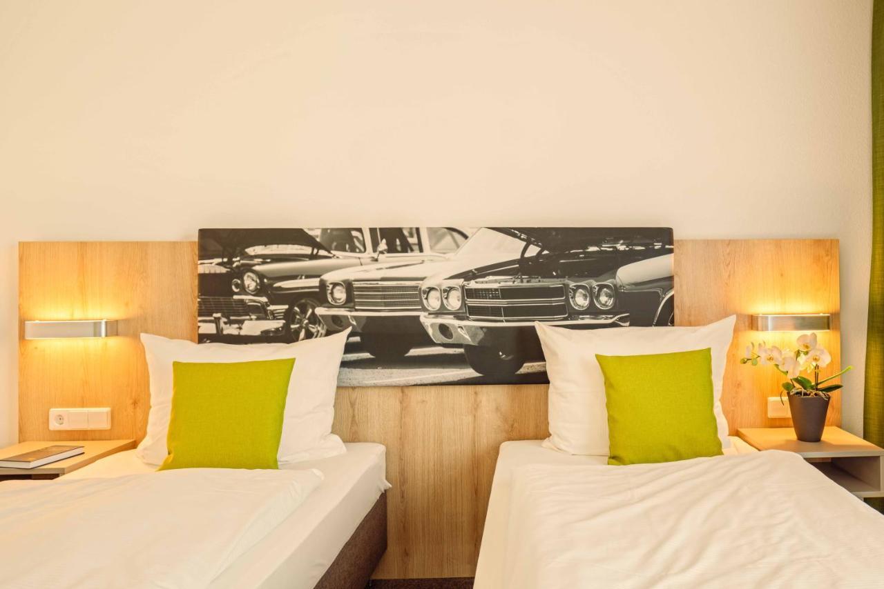 Highway Hotel Хербольцхайм Экстерьер фото